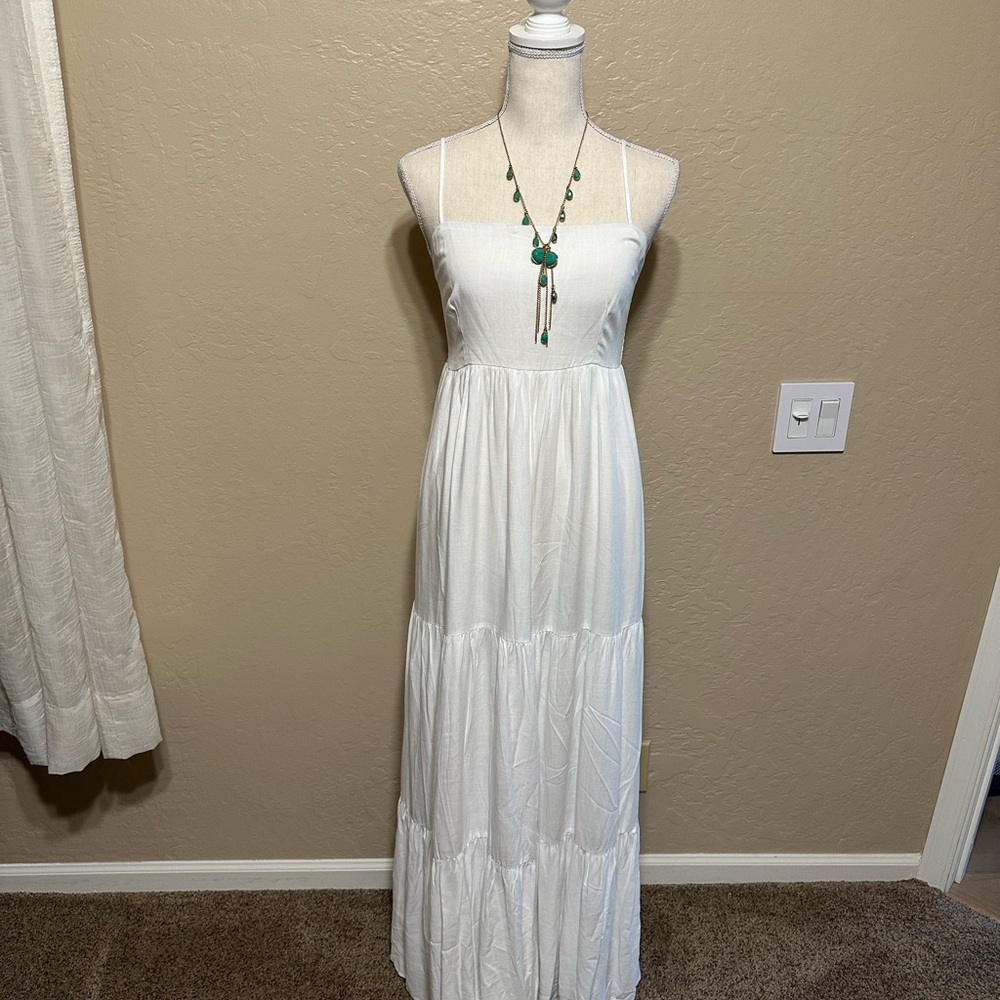 Forever 21 white Maxi Dress NWT
